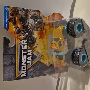 B23 monster jam Scooby Doo 1/64